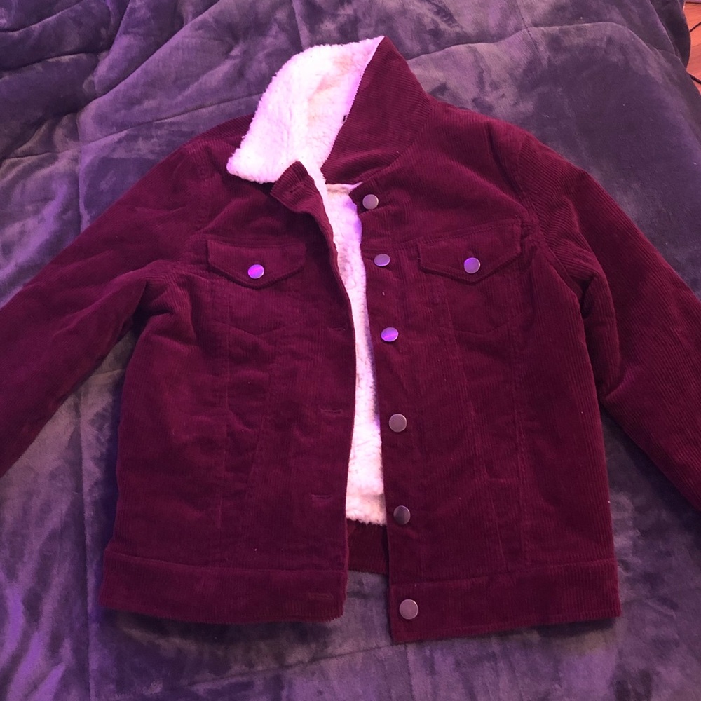 Fuzzy sherpa jacket (maroon)